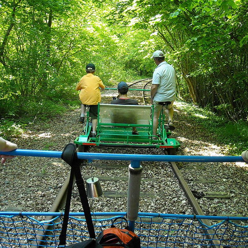 Vélo rail à Commequiers proche Camping*** Le Pont Rouge à Saint Gilles Croix de Vie en Vendée