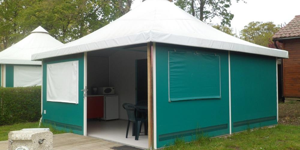 Bungalow 25m² 2 chambres 5 pers. camping*** le Pont Rouge proche Saint Gilles Croix de Vie en Vendée