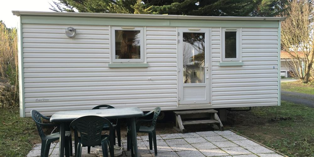 Bungalow IRM 24m² 2 chambres 4 pers. camping*** Le pont Rouge  proche saint Gilles Croix de Vie en Vendée