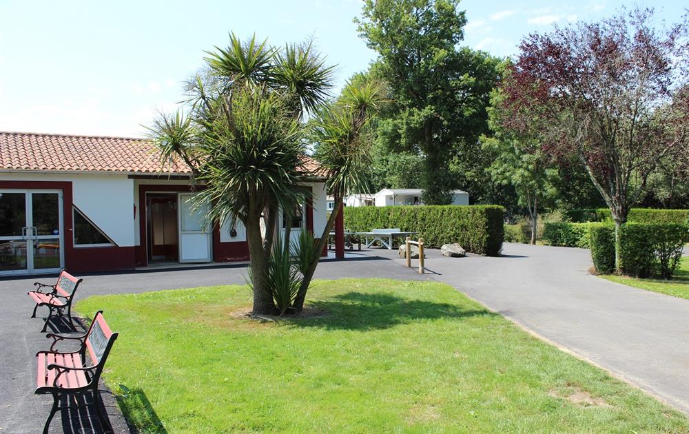 Camping 3 étoiles Le Pont Rouge à St Gilles Croix de Vie