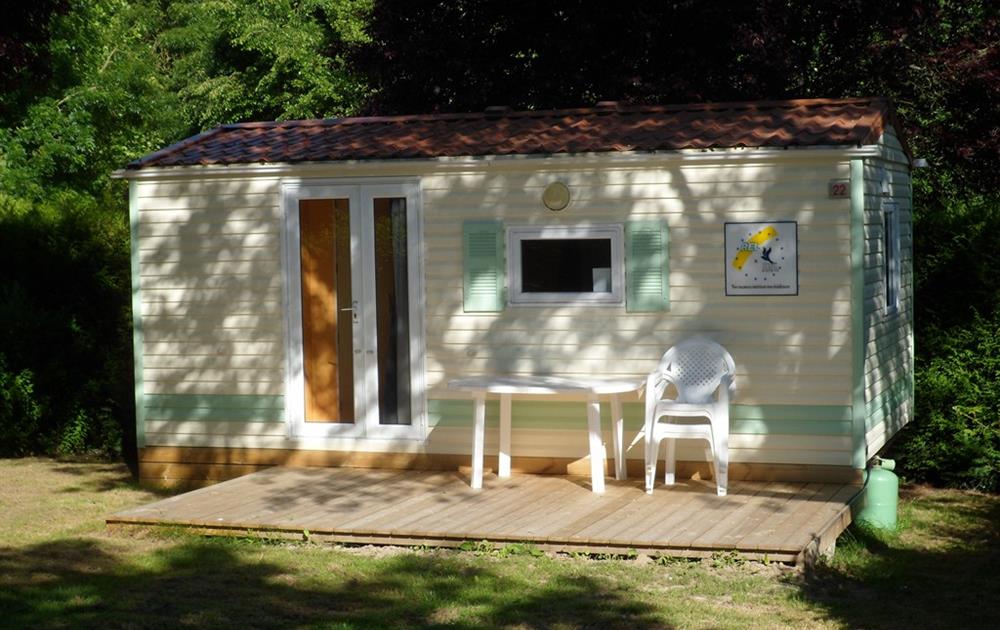 Bungalow 2 chambres 4 personnes au camping