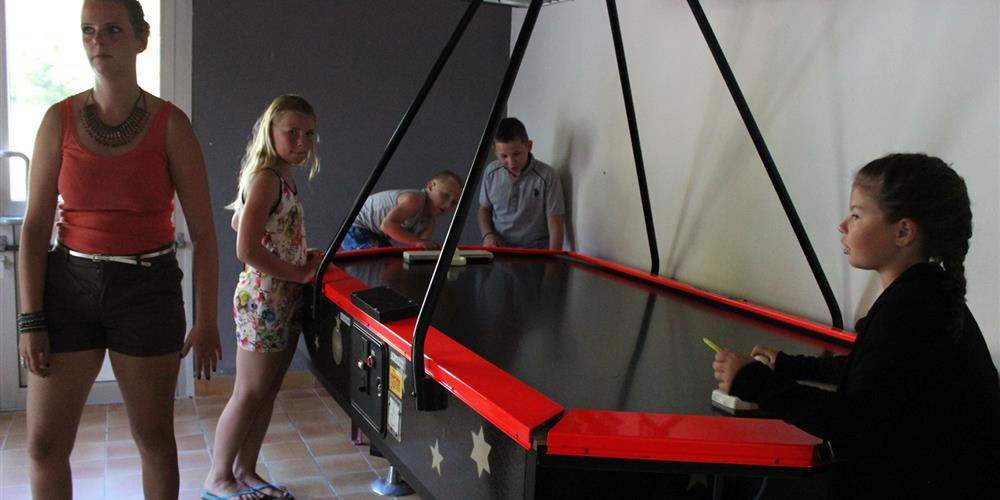 salle de jeu camping le pont rouge