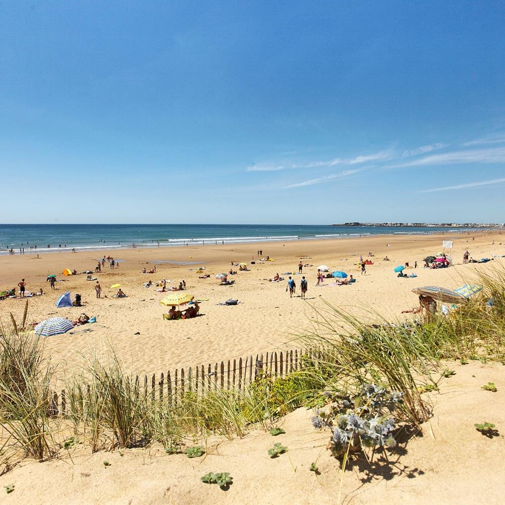 Saint Gilles Croix de Vie près du Camping Le Pont Rouge, camping 3 étoiles avec piscine chauffée à Saint Révérend en Vendée