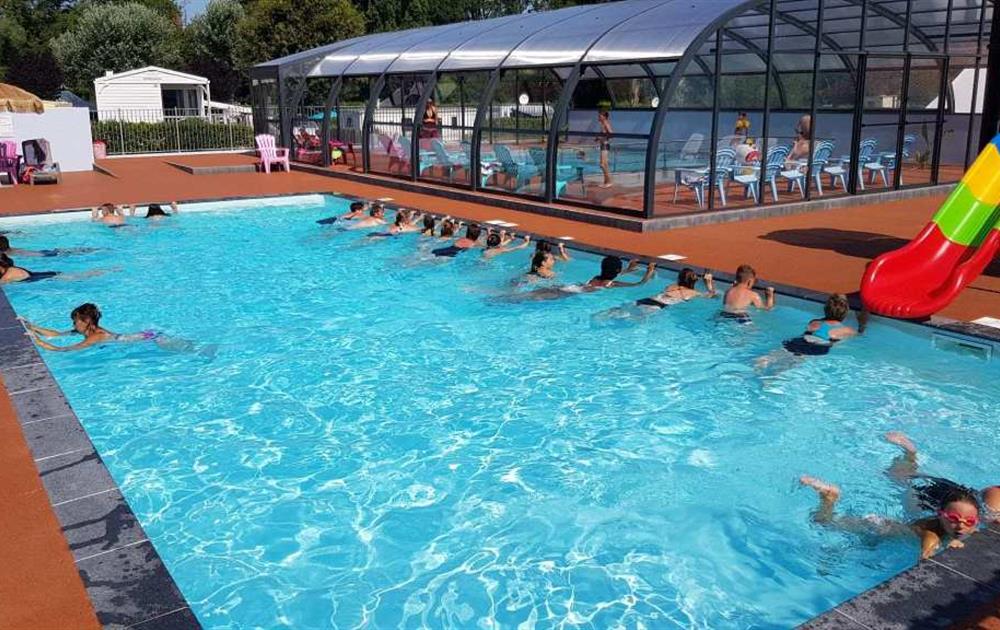 camping avec piscine couverte et chauffée saint gilles croix de vie