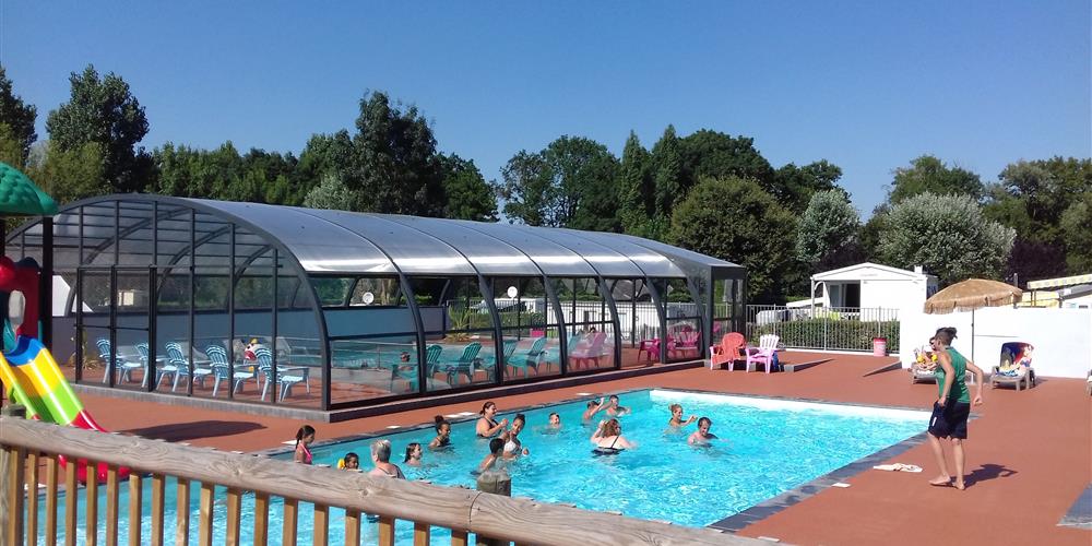camping avec piscine couverte et chauffée saint gilles croix de vie