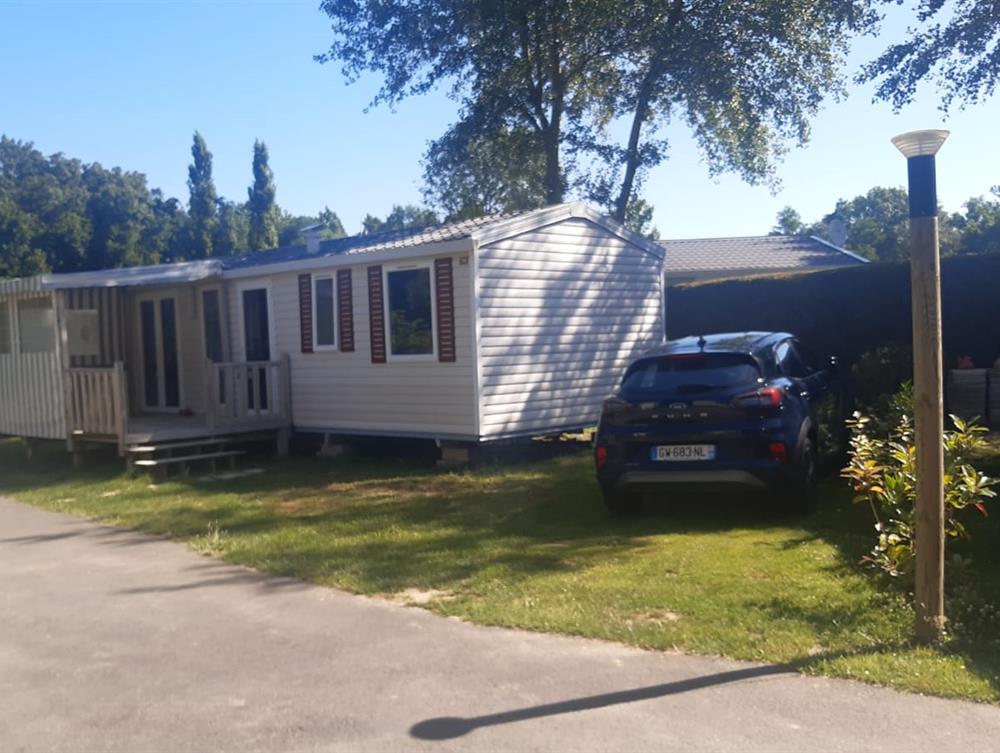 Mobil-home 35m² 2 chambres 4 pers. camping Le Pont Rouge proche Saint Gilles Croix de Vie en Vendée